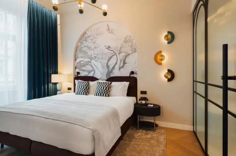 Décoration design chambre Hotel Indigo Krakow Wawel Castle