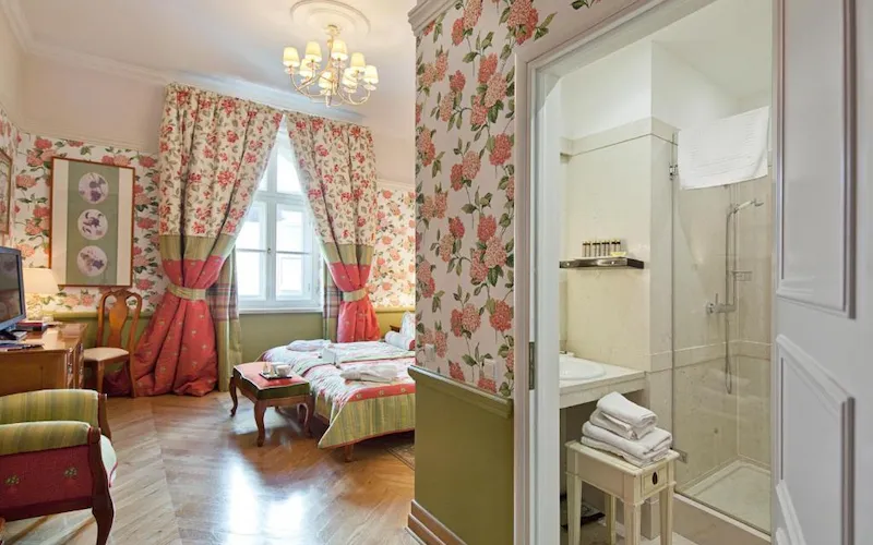 chambre de The Bonerowski Palace, hôtel de luxe sur la Place du Marché de Cracovie